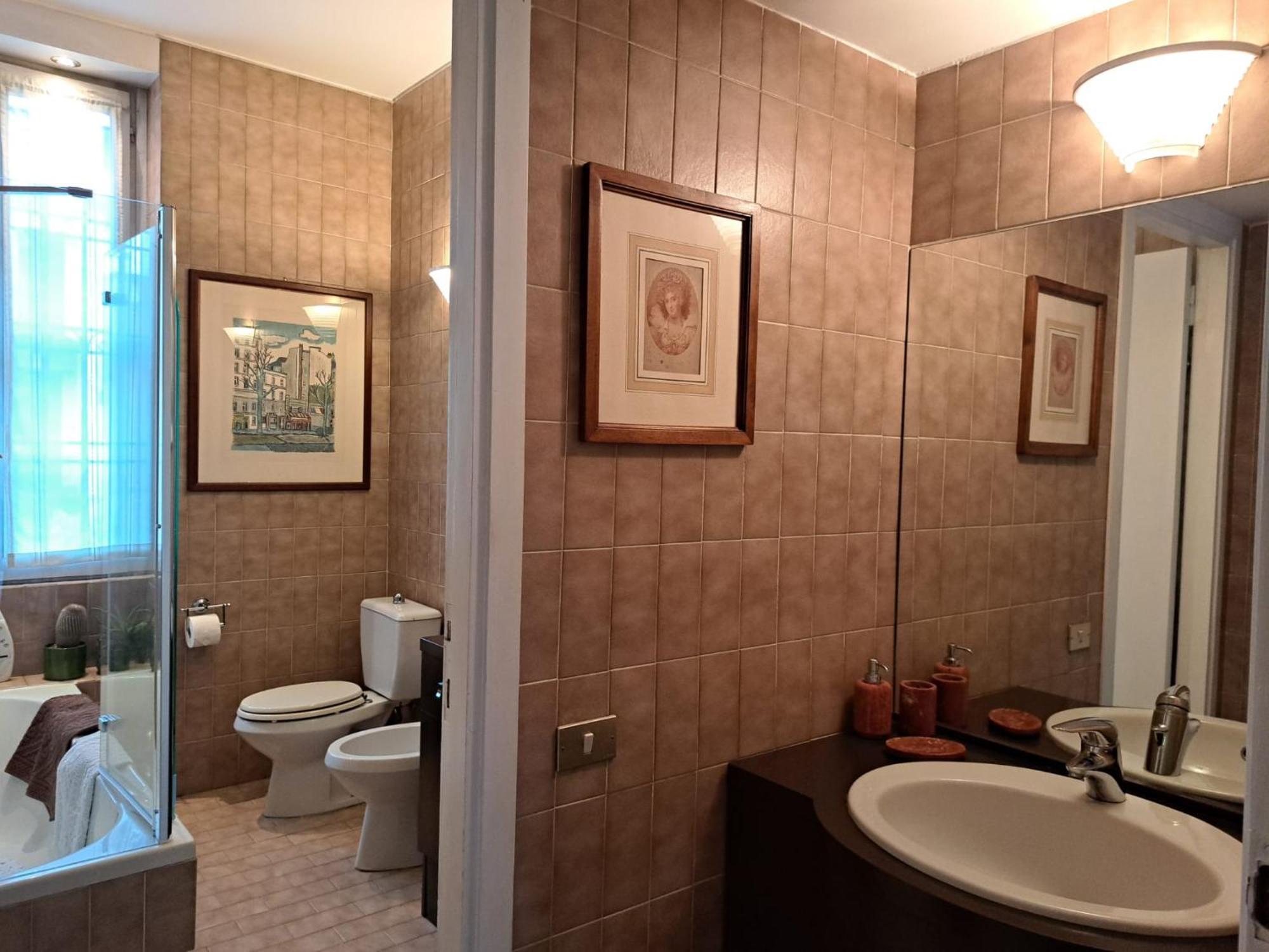 Casa Mari - Free Secure Parking, Breakfast, Private Bathroom, Wifi, Garden, Aircon, 3 Min Walk To Metro And Train Station มิลาน ภายนอก รูปภาพ