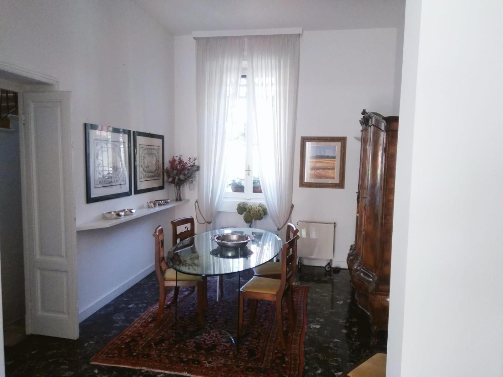 Casa Mari - Free Secure Parking, Breakfast, Private Bathroom, Wifi, Garden, Aircon, 3 Min Walk To Metro And Train Station มิลาน ภายนอก รูปภาพ