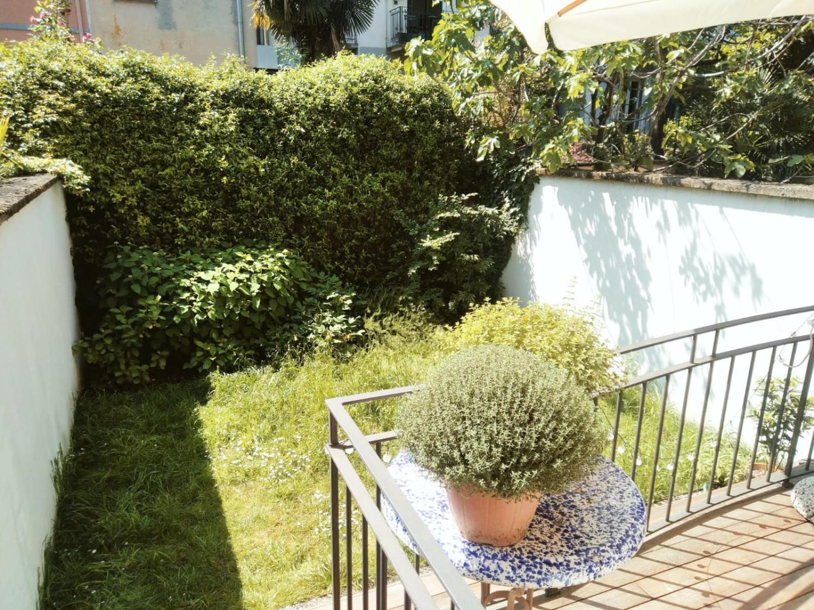 Casa Mari - Free Secure Parking, Breakfast, Private Bathroom, Wifi, Garden, Aircon, 3 Min Walk To Metro And Train Station มิลาน ภายนอก รูปภาพ